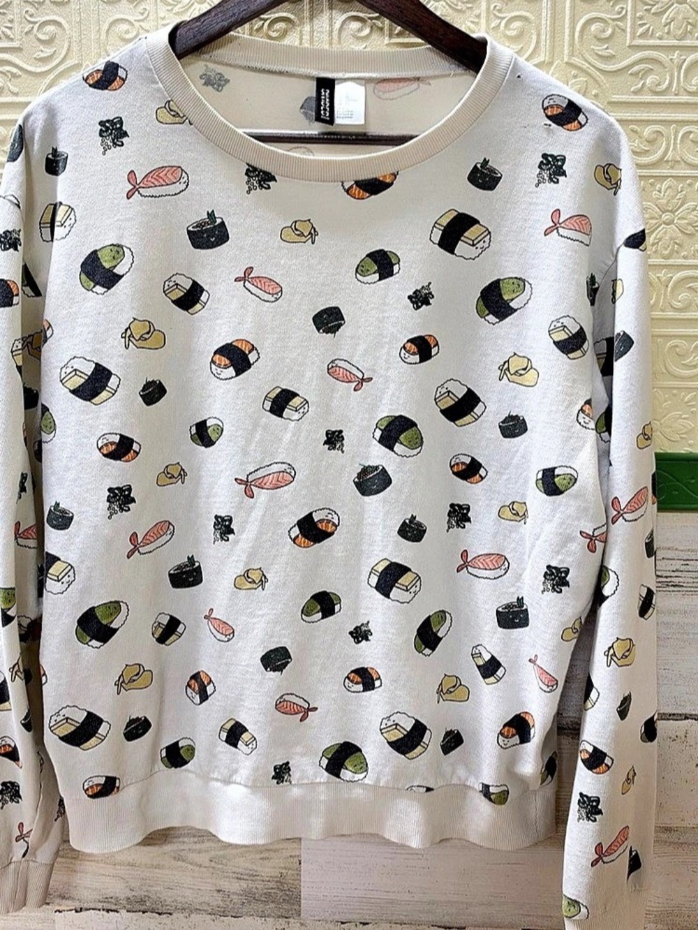 H&M Divided Sushi Print Sweatshirt Long Sleeve White & Black XL